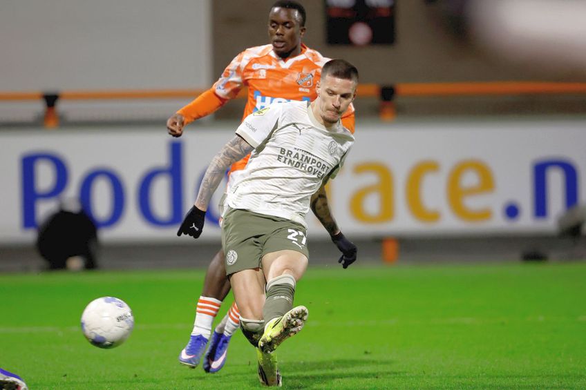 Dennis Man, GOL în Volendam - PSV // foto: Imago Images