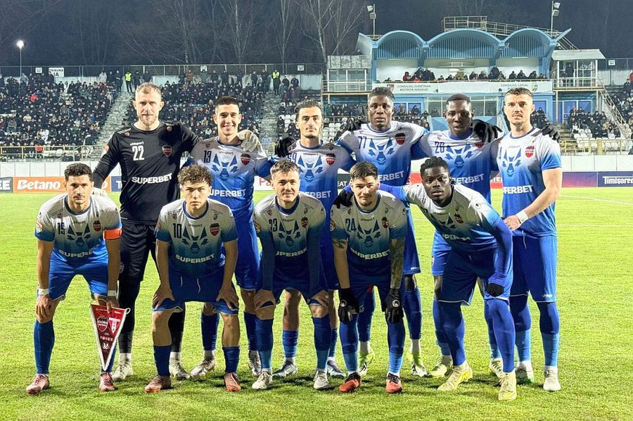 Gloria Bistrița e una dintre cele două apariții surpriză din sferturile Cupei României Betano FC Argeș - Gloria Bistrița, în „sferturile” Cupei României Betano » Divizionara secundă caută să producă o nouă surpriză. Echipe probabile, cote și tablou
