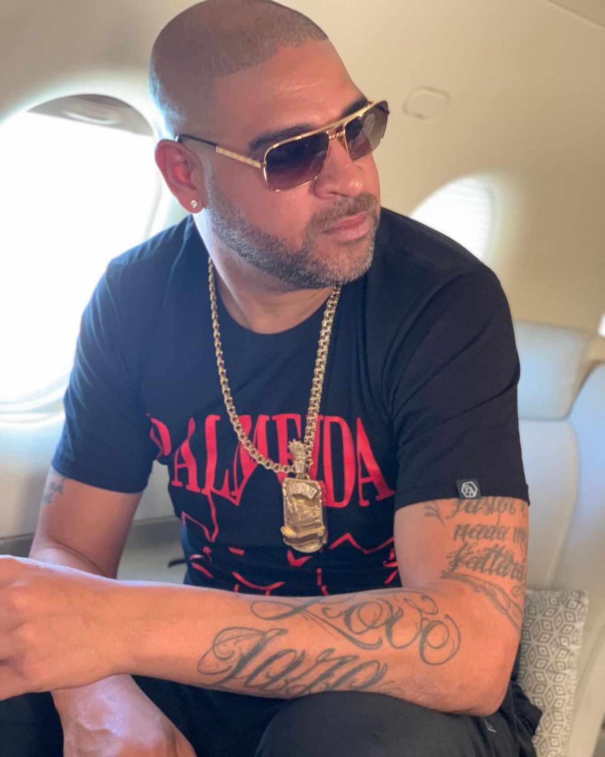 FOTO Unde a ajuns Adriano să locuiască » Fostul atacant al lui Inter și-a vândut casa din Brazilia