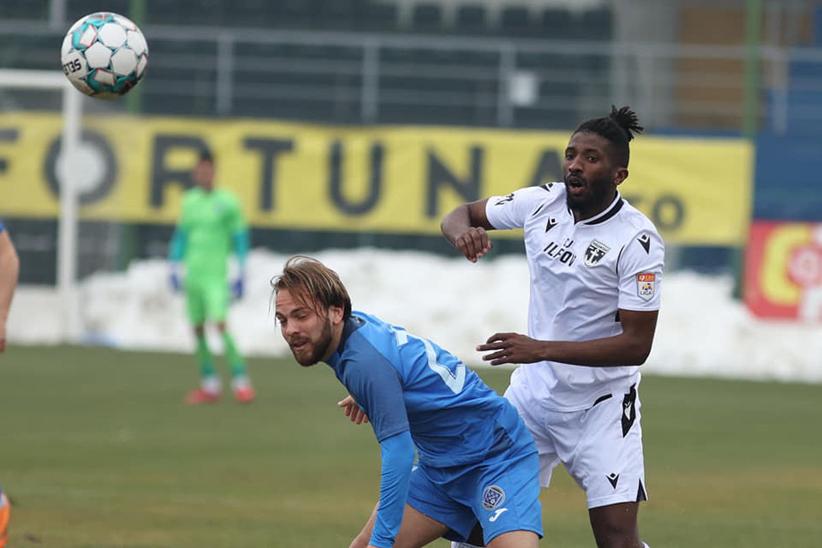 ACADEMICA CLINCENI - FC VOLUNTARI 0-1. VIDEO Surpriză în derby-ul Ilfovului! Echipa lui Poenaru, pas greșit în lupta pentru play-off