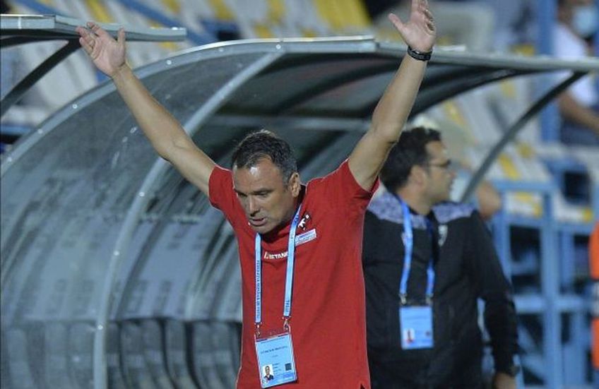 Gigi Becali a trimis mulți fotbaliști importanți la meciul de Liga 3, dintre CSA Steaua și FCSB 2. Toni Petrea a rămas descoperit și a trebuit să improvizeze.