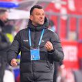 FCSB s-a impus în deplasarea cu UTA, scor 1-0. Toni Petrea (46 de ani) crede că arbitrul Horațiu Feșnic a dat dovadă de exces de zel în această seară.