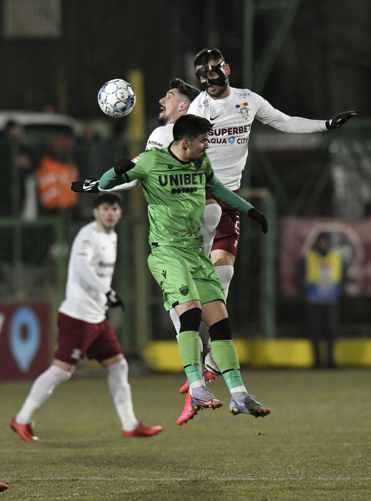 Fotbalistul din Rapid - Dinamo care l-a „vrăjit” pe Dragomir: „Datorită familiei mele a ajuns la echipă. Nu sunt mulți așa în Europa!”