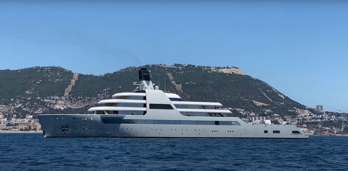 Abramovich s-a speriat de sancțiuni » Ce a făcut cu iahtul de 500 de milioane de euro