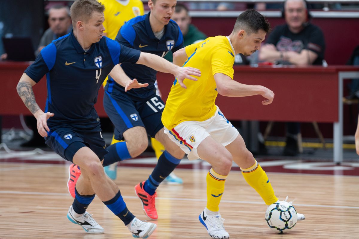 Cum arată futsalul din România, unde suntem aproape de Campionatul Mondial: „Avem numai studenți în echipă, le dăm câteva sute de lei pe meci”