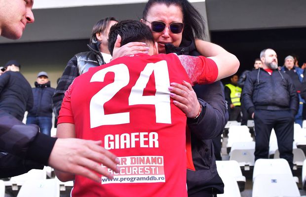 Povestea celui mai emoționant moment de la calificarea lui Dinamo în play-off: „Dacă el suferă, ei mor pe dinăuntru. Anul trecut, tatăl lui a făcut infarct în timpul meciului”