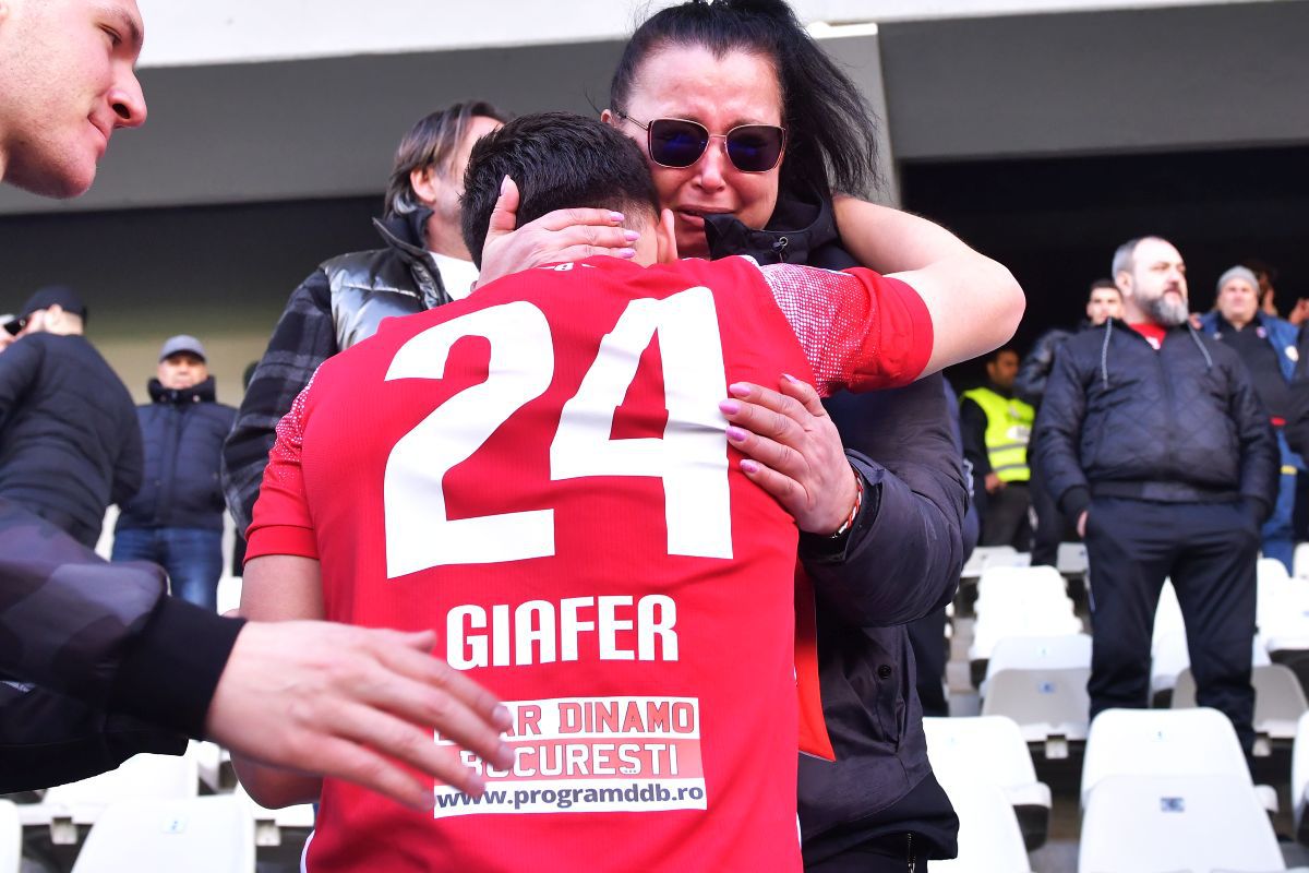 Îmbrățișarea lui Deniz Giafer cu mama lui, cel mai emoționant moment de la calificarea lui Dinamo în play-off