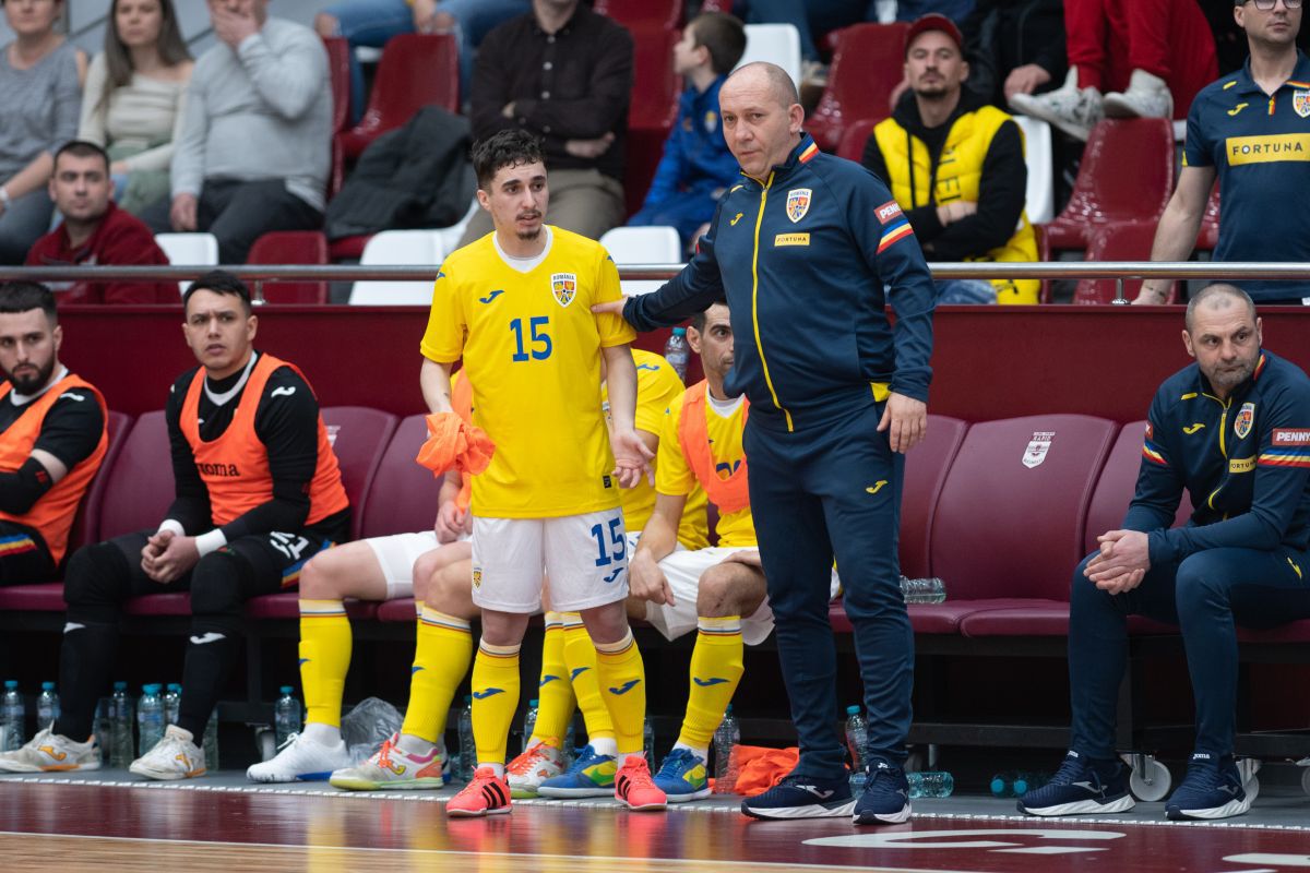 Cum arată futsalul din România, unde suntem aproape de Campionatul Mondial: „Avem numai studenți în echipă, le dăm câteva sute de lei pe meci”