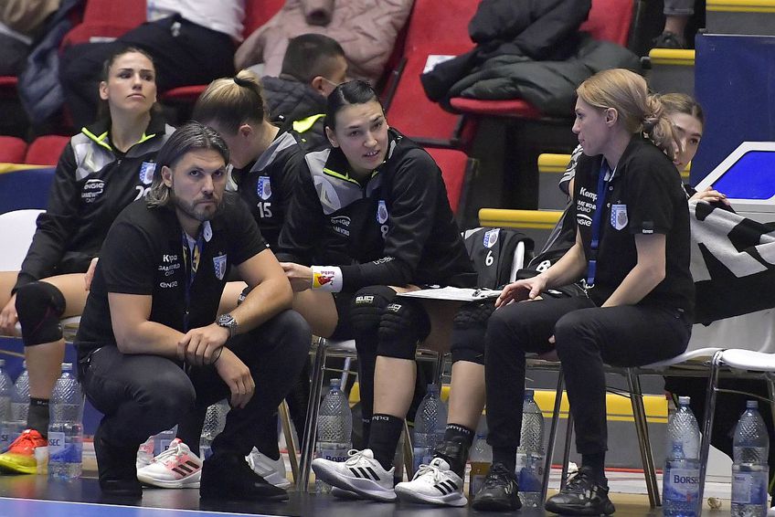 Adrian Vasile, 40 de ani, antrenorul CSM București, a vorbit despre incidentele petrecute pe 20 februarie la partida dintre „tigroaice” și Rapid, scor 31-24 în optimile Cupei României la handbal feminin.