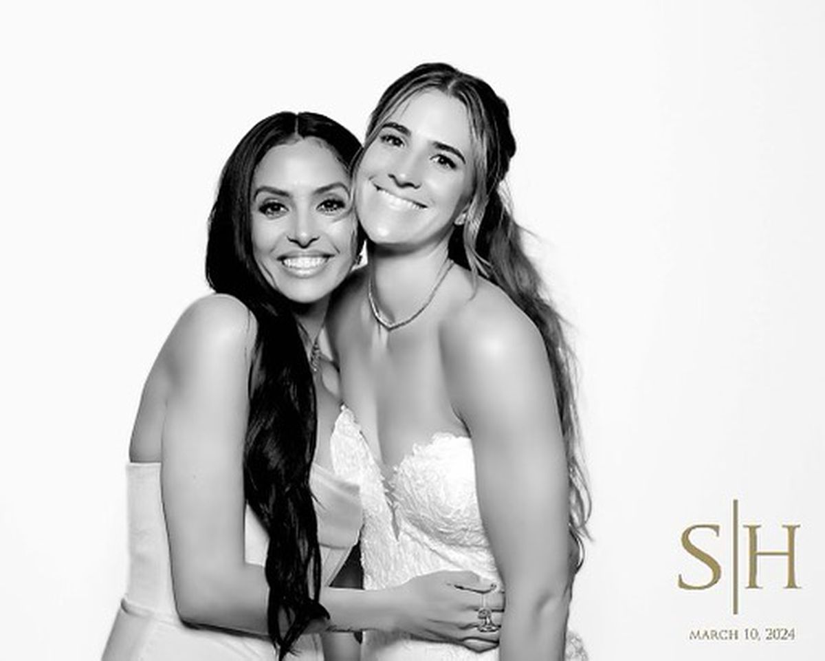 Sabrina Ionescu s-a căsătorit cu Grasu » O legendă NBA și văduva lui Kobe Bryant, la nunta baschetbalistei cu origini românești