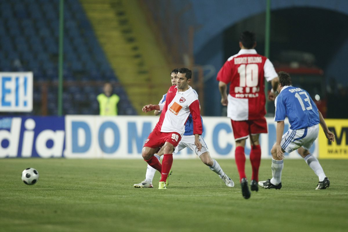 Cel mai cunoscut executant de lovituri libere din România, interzis pe viață la procedeul care l-a făcut maestru: „Mă uit cu jind”. Decizie extremă!