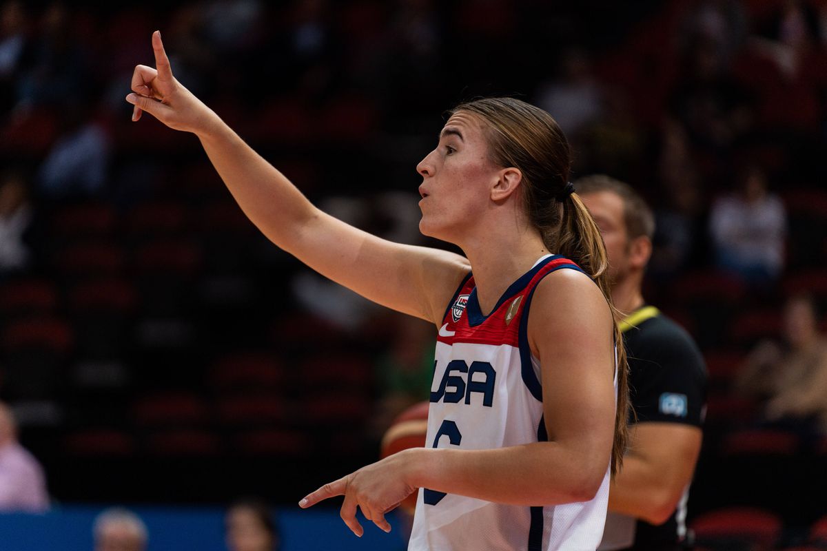 Sabrina Ionescu s-a căsătorit cu Grasu » O legendă NBA și văduva lui Kobe Bryant, la nunta baschetbalistei cu origini românești