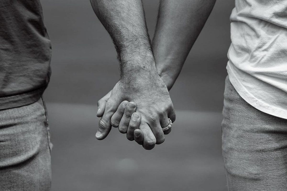 Primul fotbalist activ care a dezvăluit că este homosexual și-a cerut iubitul în căsătorie: „Mi s-a părut firesc să o fac pe stadion”