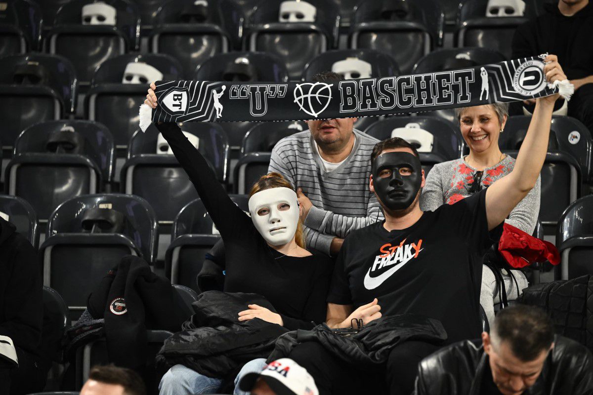 „La nivel de Partizan și Steaua Roșie” » Americanul a făcut o plecăciune în fața publicului U-BT: „Printre cele mai subestimate atmosfere din LUME!”