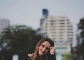 Cu ce să combini adidașii de damă pentru un outfit perfect