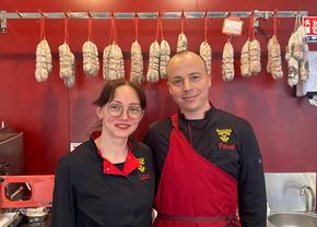 „E o libertate aparte aici, dar suntem cu gândul și la România” » La doi pași de Lyon, doi români și-au deschis afacerea care i-a dat gata pe francezi: „În perioadele bune, vindem și 100 kg. pe săptămână”