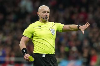 Ce-i reproșează un fost arbitru lui Marciniak după faza controversată a penalty-ului lui Alvarez: „În acest moment toți mai avem îndoieli!”