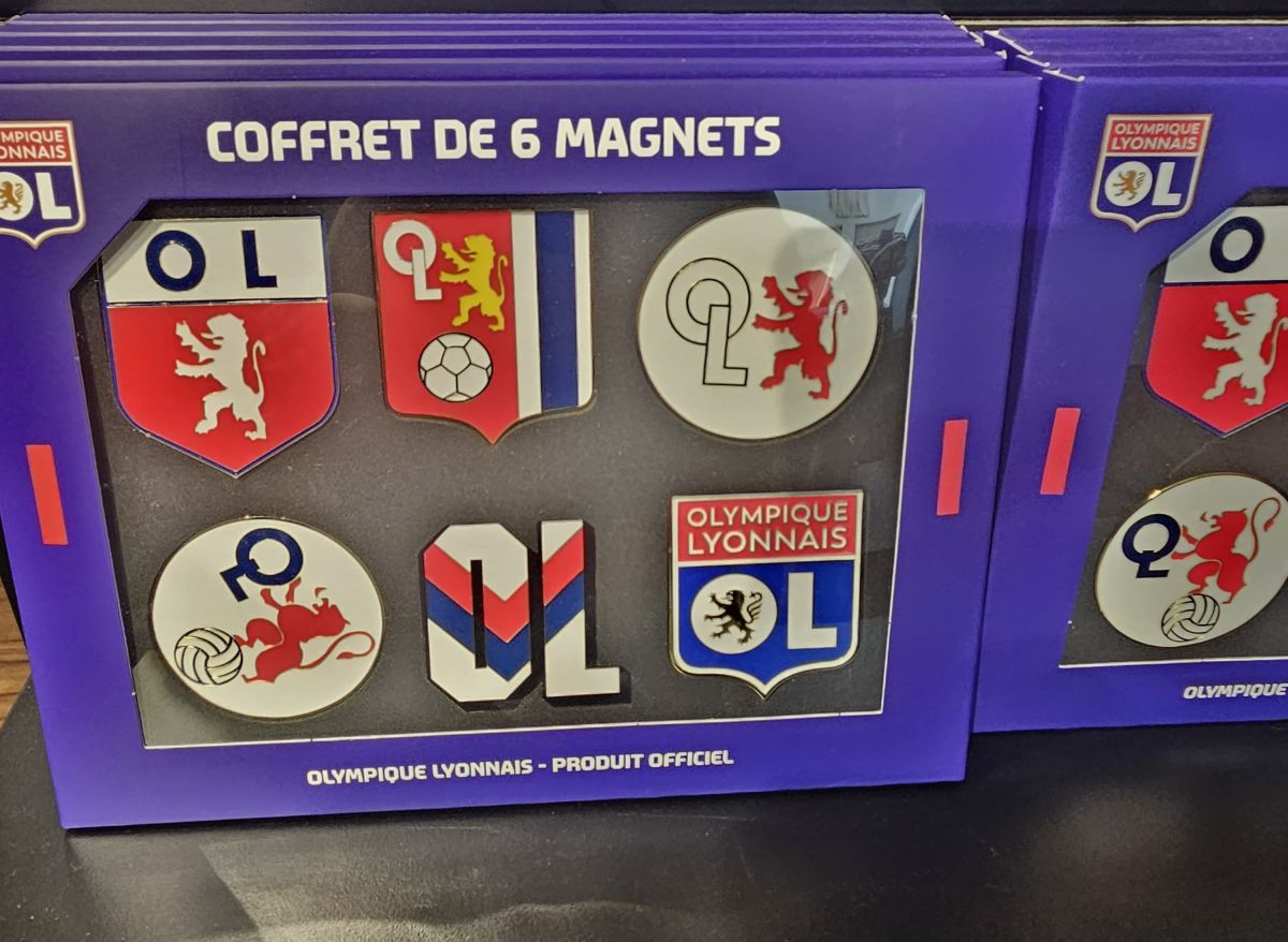 Ce n-au românii » 15 minute în magazinul oficial al lui Lyon pentru o concluzie: Vestul e încă departe de noi!