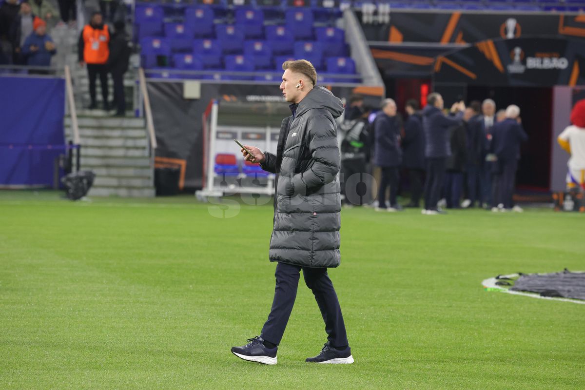 La unison! Cum au reacționat fotbaliștii campioanei FCSB când au pășit pe „Groupama Stadium”