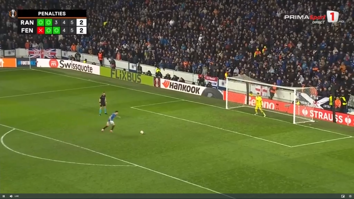 Corigent! Ianis Hagi, note de 3, 4 și 5 în presa internațională după penalty-ul ratat în Rangers - Fenerbahce