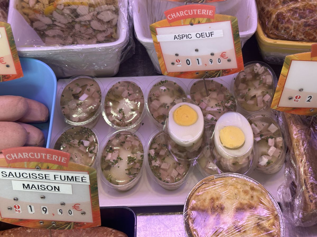 „E o libertate aparte aici, dar suntem cu gândul și la România” » La doi pași de Lyon, doi români și-au deschis afacerea care i-a dat gata pe francezi: „În perioadele bune, vindem și 100 kg. pe săptămână”