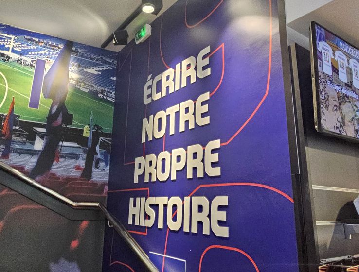 Imagini din interiorul magazinului oficial al lui Olympique Lyon / FOTO: Remus Dinu (Gazeta Sporturilor - GSP.ro)