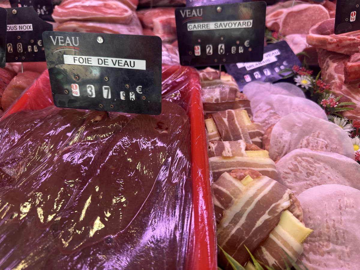 „E o libertate aparte aici, dar suntem cu gândul și la România” » La doi pași de Lyon, doi români și-au deschis afacerea care i-a dat gata pe francezi: „În perioadele bune, vindem și 100 kg. pe săptămână”