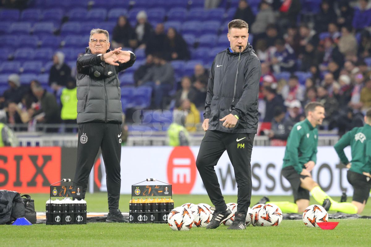 Ce „bătălii” poartă fanii lui Lyon » Mesajul afișat în peluză la meciul cu FCSB