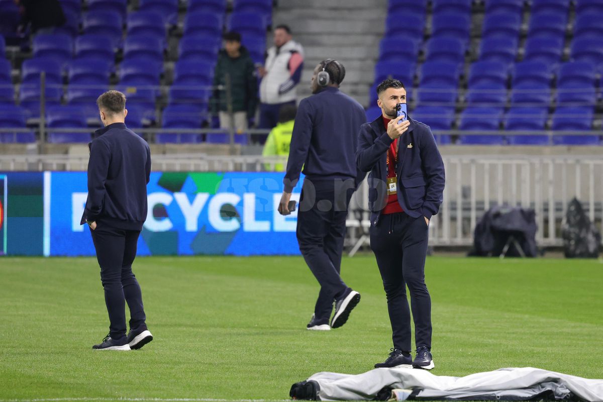 Lyon - FCSB, primele imagini de la firul ierbii