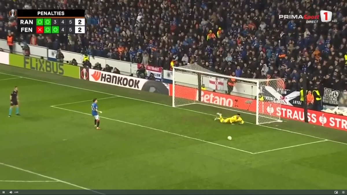 Corigent! Ianis Hagi, note de 3, 4 și 5 în presa internațională după penalty-ul ratat în Rangers - Fenerbahce
