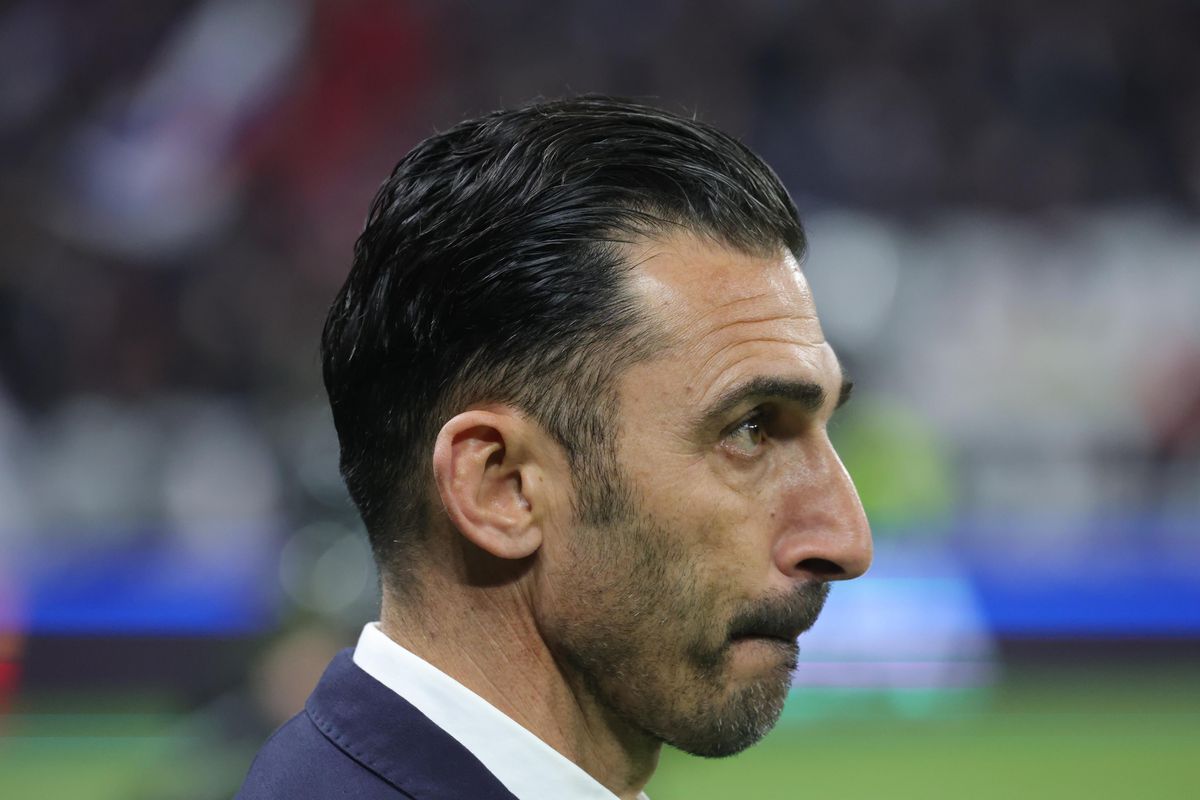 Fiica-fotomodel a lui Elias Charalambous a atras atenția în tribune la Lyon - FCSB
