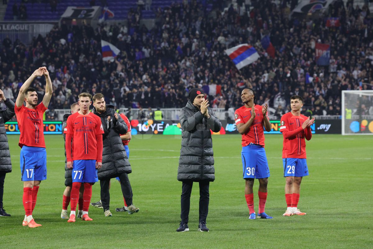 Imagini de la finalul meciului Lyon - FCSB