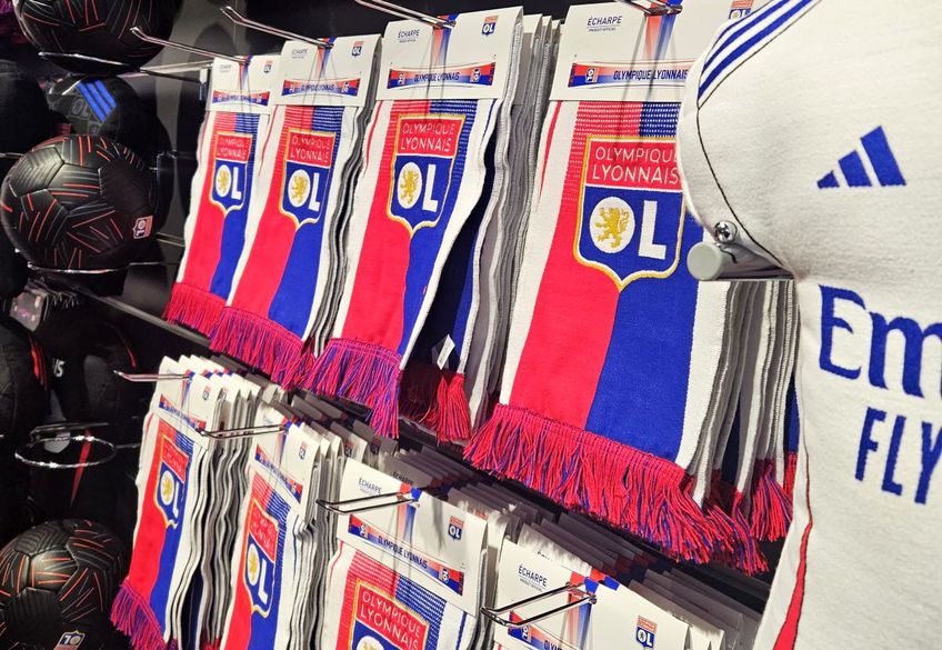 Imagini din interiorul magazinului oficial al lui Olympique Lyon / FOTO: Remus Dinu (Gazeta Sporturilor - GSP.ro)
