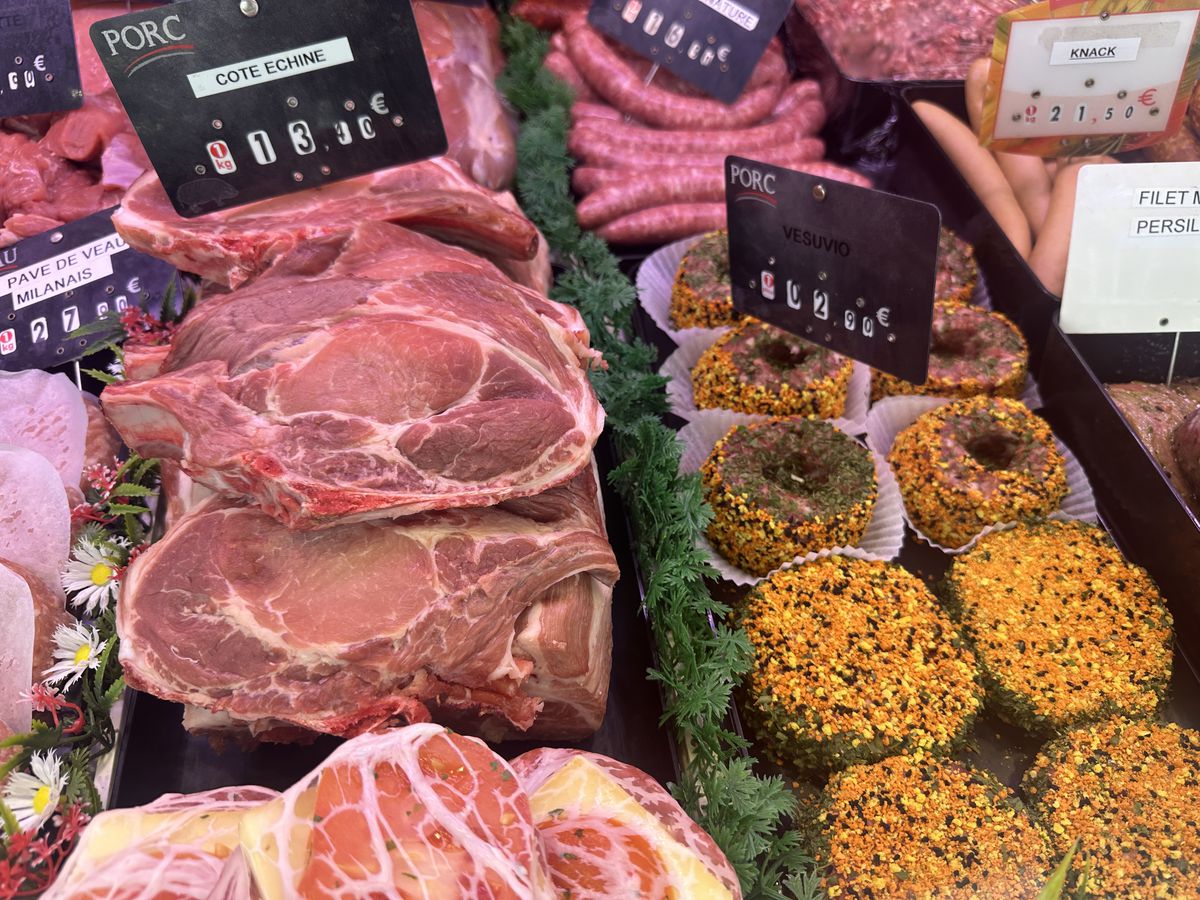 „E o libertate aparte aici, dar suntem cu gândul și la România” » La doi pași de Lyon, doi români și-au deschis afacerea care i-a dat gata pe francezi: „În perioadele bune, vindem și 100 kg. pe săptămână”