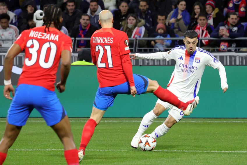 Vlad Chiricheș, în Lyon - FCSB, foto: Ionuț Iordache