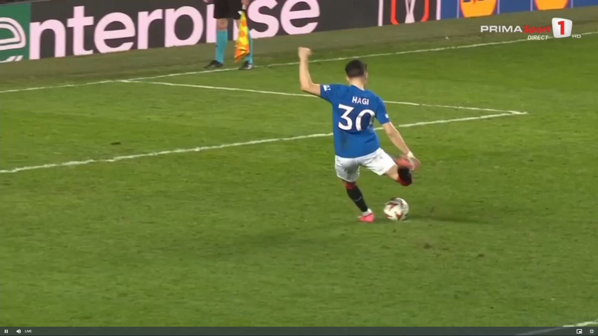 Corigent! Ianis Hagi, note de 3, 4 și 5 în presa internațională după penalty-ul ratat în Rangers - Fenerbahce