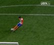 UEFA a publicat DOVADA VIDEO: Julian Alvarez a atins mingea cu ambele picioare!