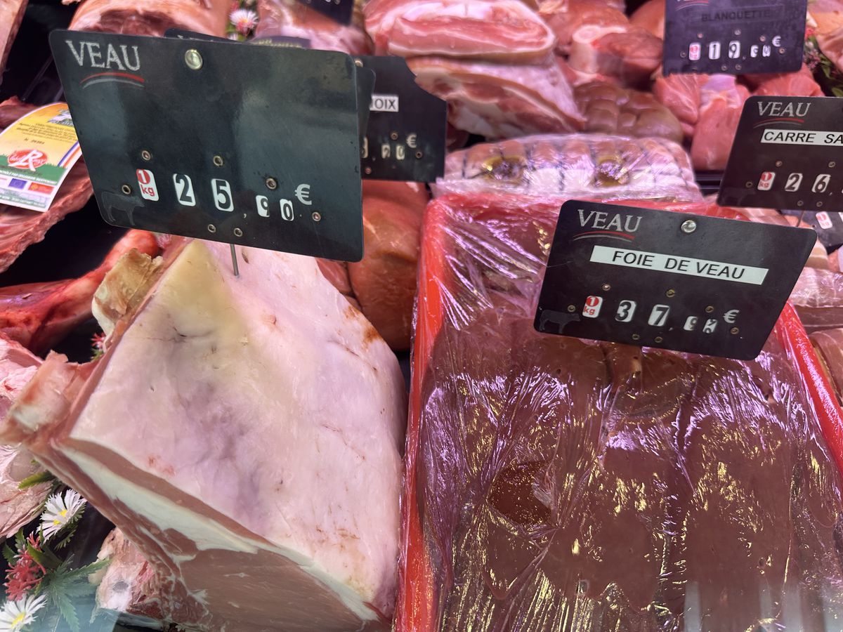 „E o libertate aparte aici, dar suntem cu gândul și la România” » La doi pași de Lyon, doi români și-au deschis afacerea care i-a dat gata pe francezi: „În perioadele bune, vindem și 100 kg. pe săptămână”