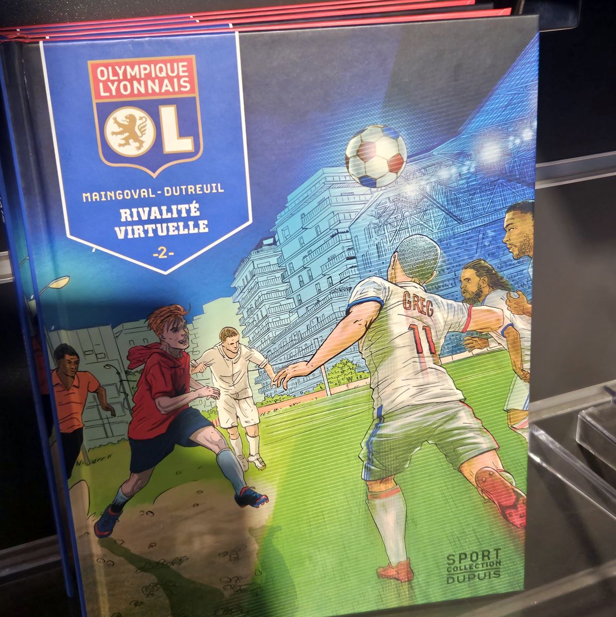 Poftiți în universul lui Olympique Lyon: incursiune din scoarță în scoarță în magazinul oficial al francezilor