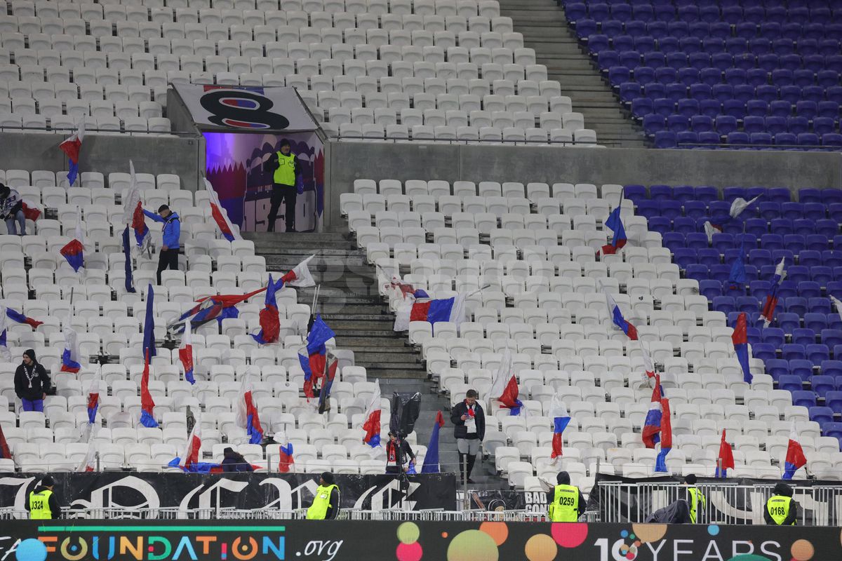 La unison! Cum au reacționat fotbaliștii campioanei FCSB când au pășit pe „Groupama Stadium”