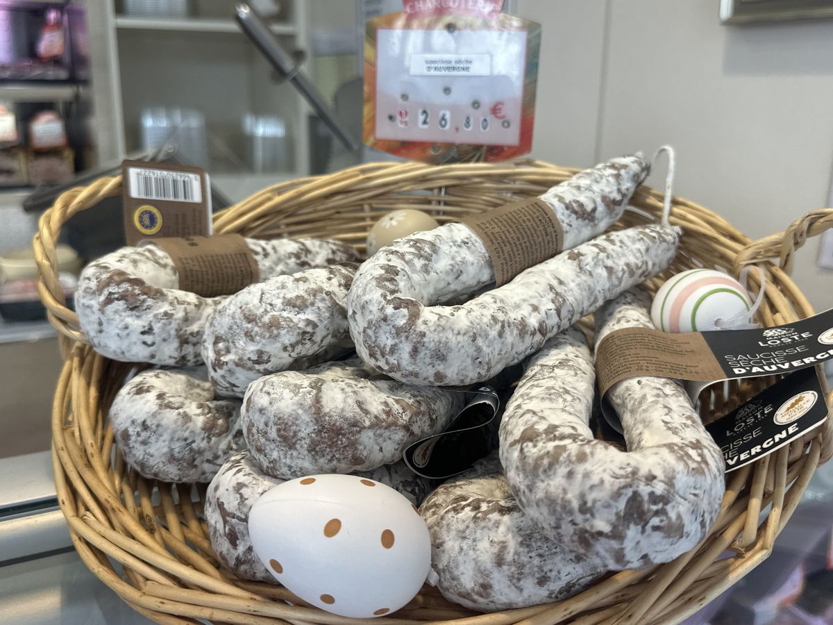 „E o libertate aparte aici, dar suntem cu gândul și la România” » La doi pași de Lyon, doi români și-au deschis afacerea care i-a dat gata pe francezi: „În perioadele bune, vindem și 100 kg. pe săptămână”