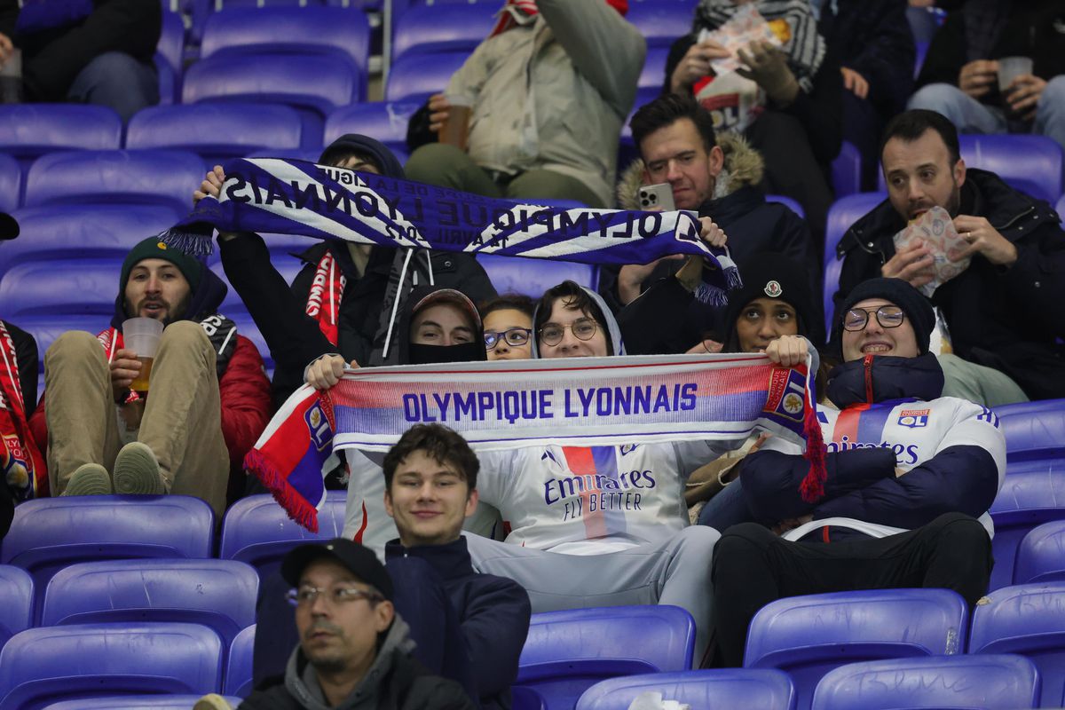 La unison! Cum au reacționat fotbaliștii campioanei FCSB când au pășit pe „Groupama Stadium”