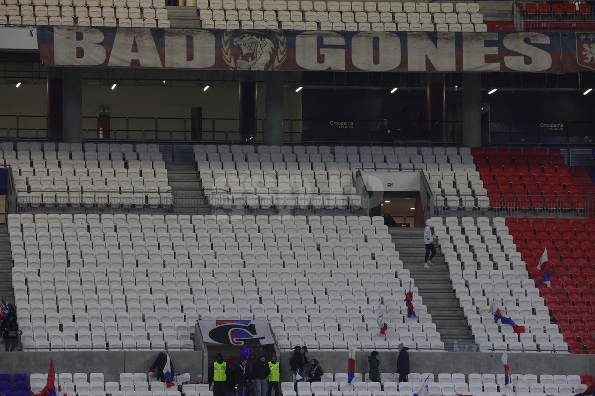 La unison! Cum au reacționat fotbaliștii campioanei FCSB când au pășit pe „Groupama Stadium”