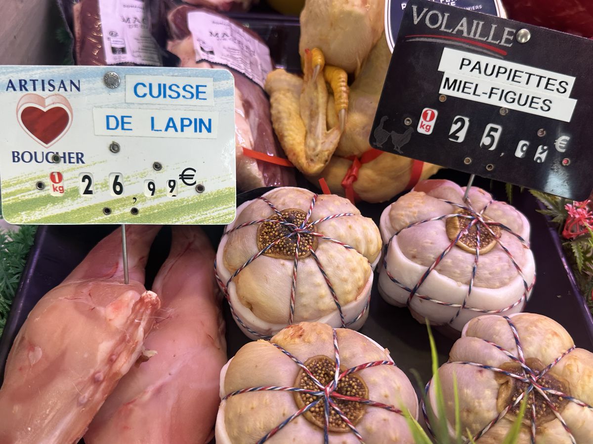 „E o libertate aparte aici, dar suntem cu gândul și la România” » La doi pași de Lyon, doi români și-au deschis afacerea care i-a dat gata pe francezi: „În perioadele bune, vindem și 100 kg. pe săptămână”