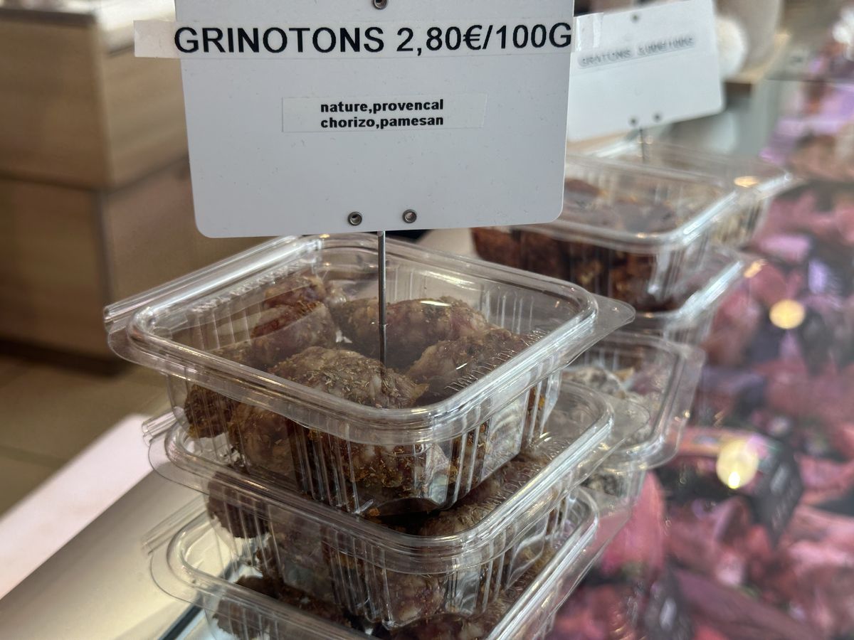 „E o libertate aparte aici, dar suntem cu gândul și la România” » La doi pași de Lyon, doi români și-au deschis afacerea care i-a dat gata pe francezi: „În perioadele bune, vindem și 100 kg. pe săptămână”