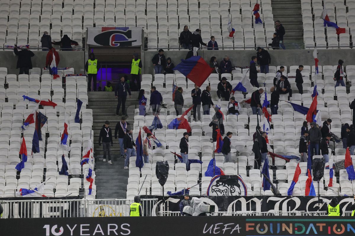 Lyon - FCSB, primele imagini de la firul ierbii