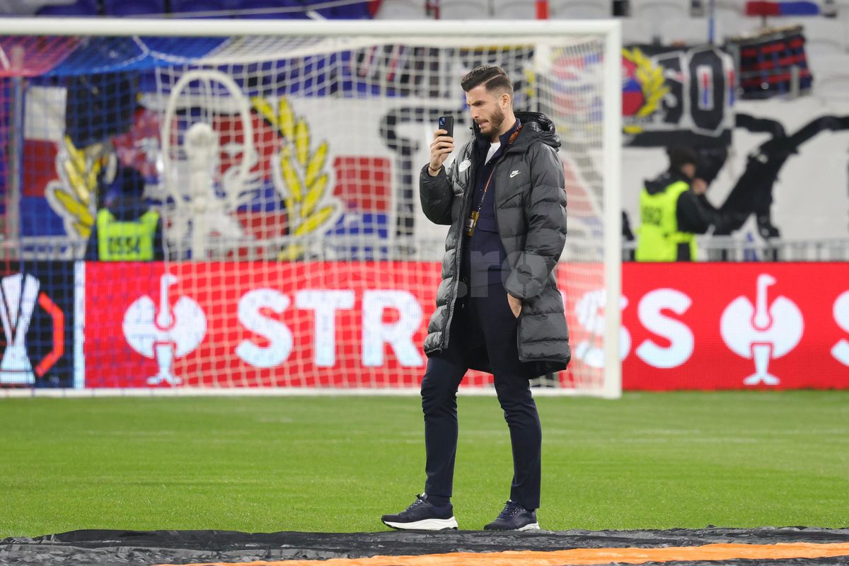 La unison! Cum au reacționat fotbaliștii campioanei FCSB când au pășit pe „Groupama Stadium”