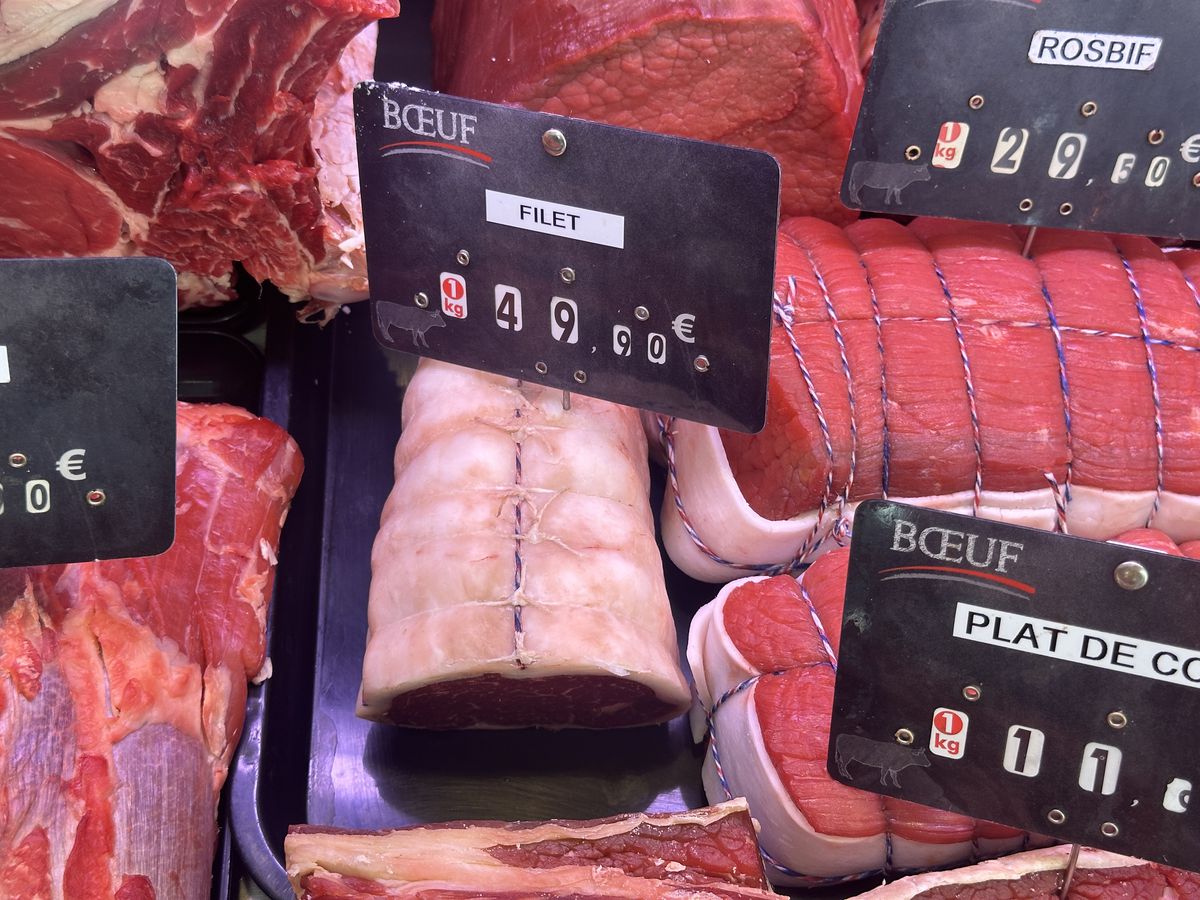 „E o libertate aparte aici, dar suntem cu gândul și la România” » La doi pași de Lyon, doi români și-au deschis afacerea care i-a dat gata pe francezi: „În perioadele bune, vindem și 100 kg. pe săptămână”