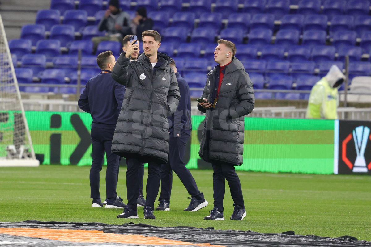 La unison! Cum au reacționat fotbaliștii campioanei FCSB când au pășit pe „Groupama Stadium”
