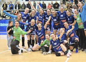 Arbitrii au deraiat Rapidul la Craiova! Costi Prună scrie cronica unui meci cu final controversat din „Liga Florilor”